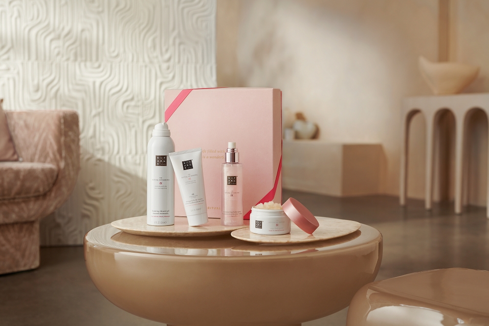 The Ritual of Sakura Cadeauset Medium